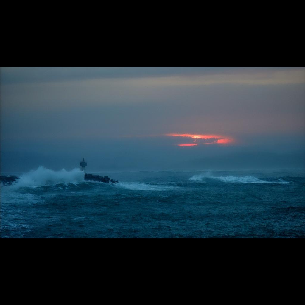 Poyrazda Günbatımı